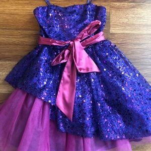 UN DEUX TROIS sequins tulle party dress.